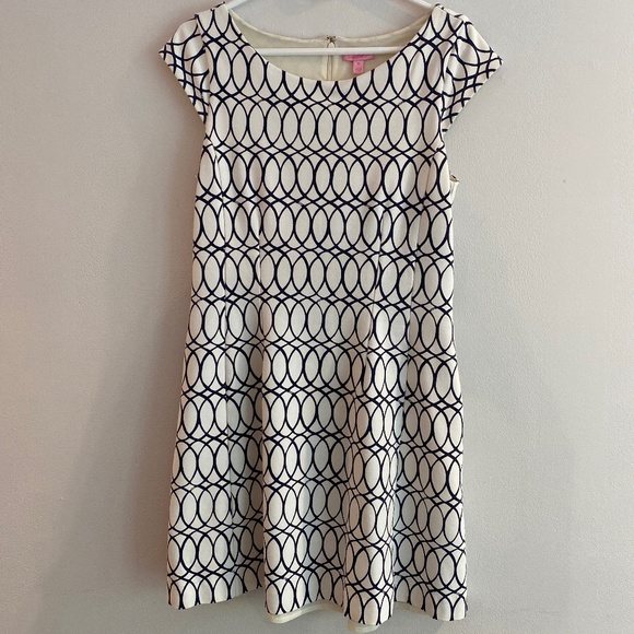 Vintage Lilly - Picture 3 of 4